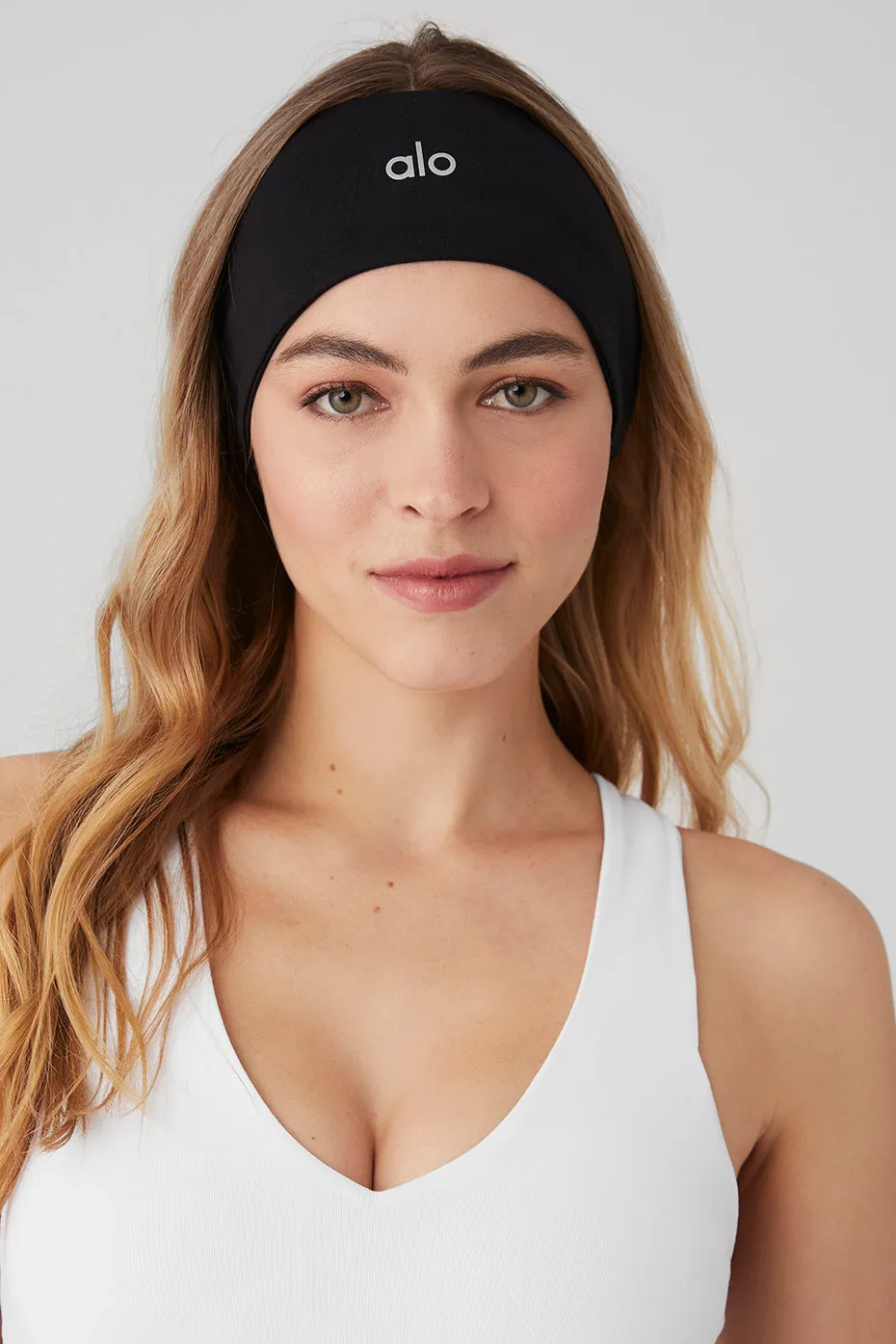 Performance Conquer Headband - Black sold by Alo Yoga product image thumbnail 3