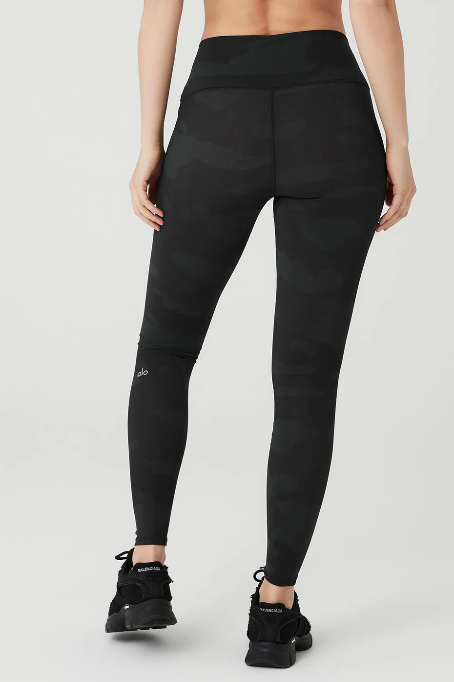 High-Waist Camo Vapor Legging - Black Camouflage sold by Alo Yoga product image thumbnail 2