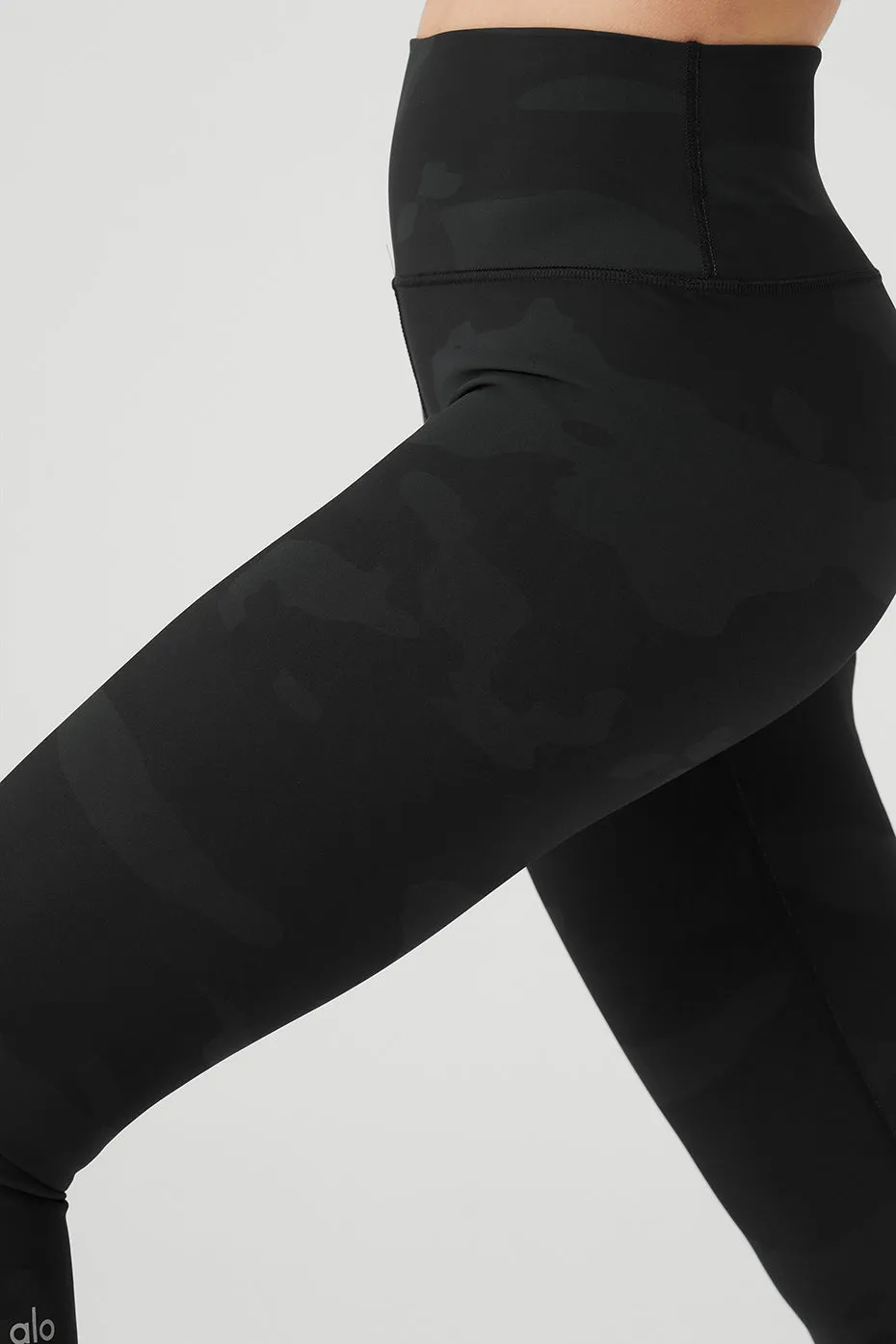 High-Waist Camo Vapor Legging - Black Camouflage sold by Alo Yoga product image thumbnail 4