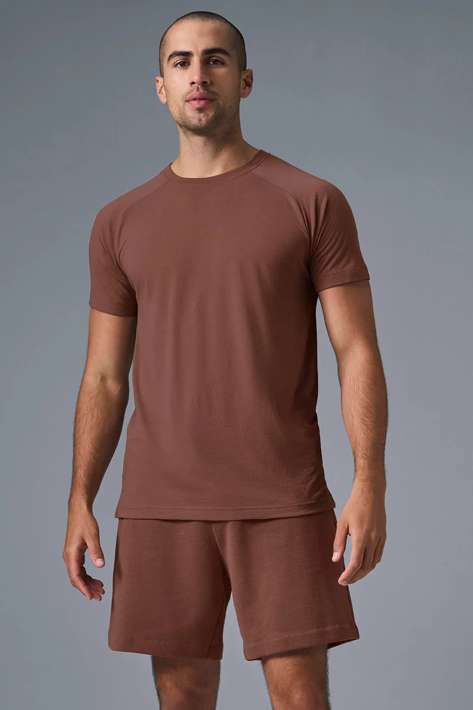 Triumph Raglan Tee - Chestnut sold by Alo Yoga