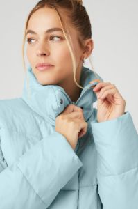 Gold Rush Puffer - Chalk Blue sold by Alo Yoga