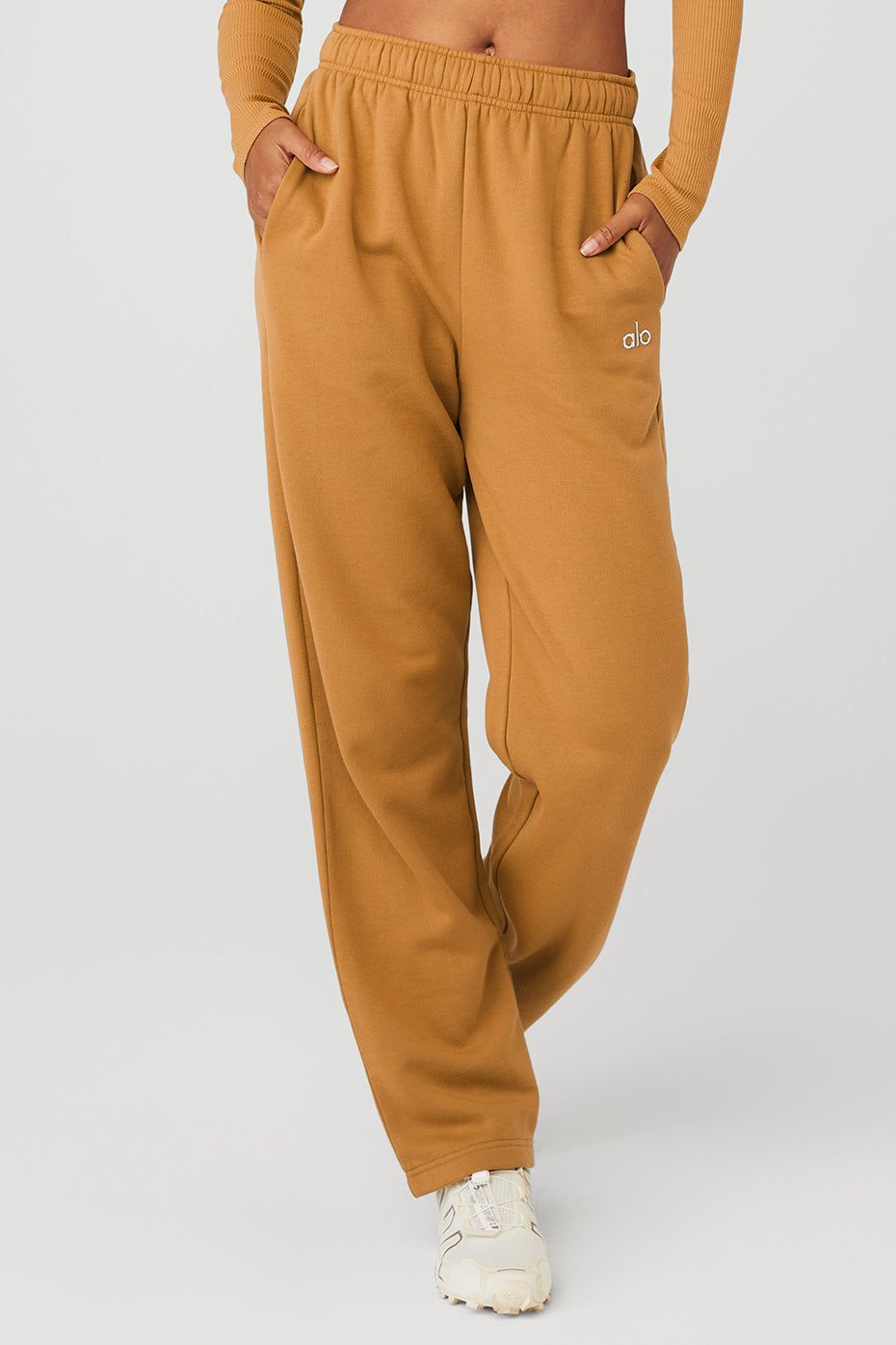 Accolade Straight Leg Sweatpant - Toffee sold by Alo Yoga