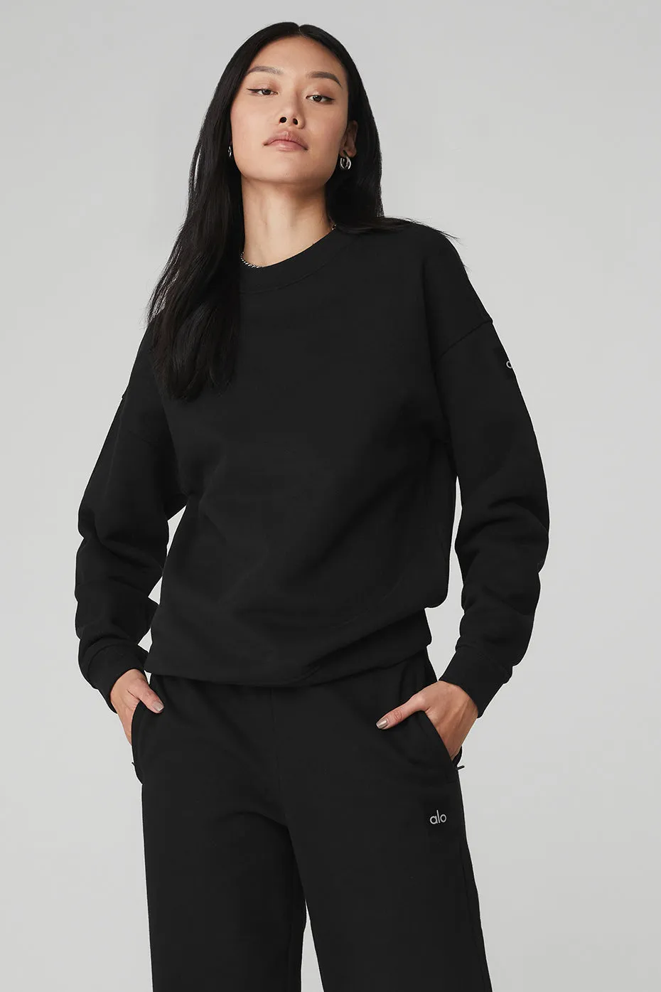 Renown Heavy Weight Crew Neck Pullover - Black sold by Alo Yoga