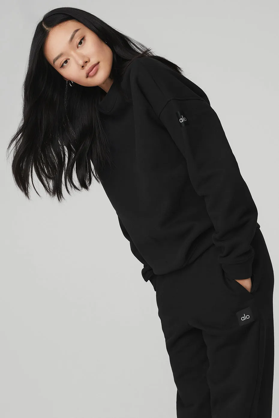 Renown Heavy Weight Crew Neck Pullover - Black sold by Alo Yoga product image thumbnail 3