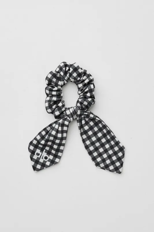Gingham Mesh Rhythm Scrunchie - Black sold by Alo Yoga