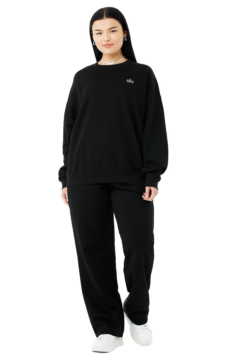 Accolade Crew Neck Pullover & Accolade Straight Leg Sweatpant Set - Black sold by Alo Yoga product image thumbnail 5