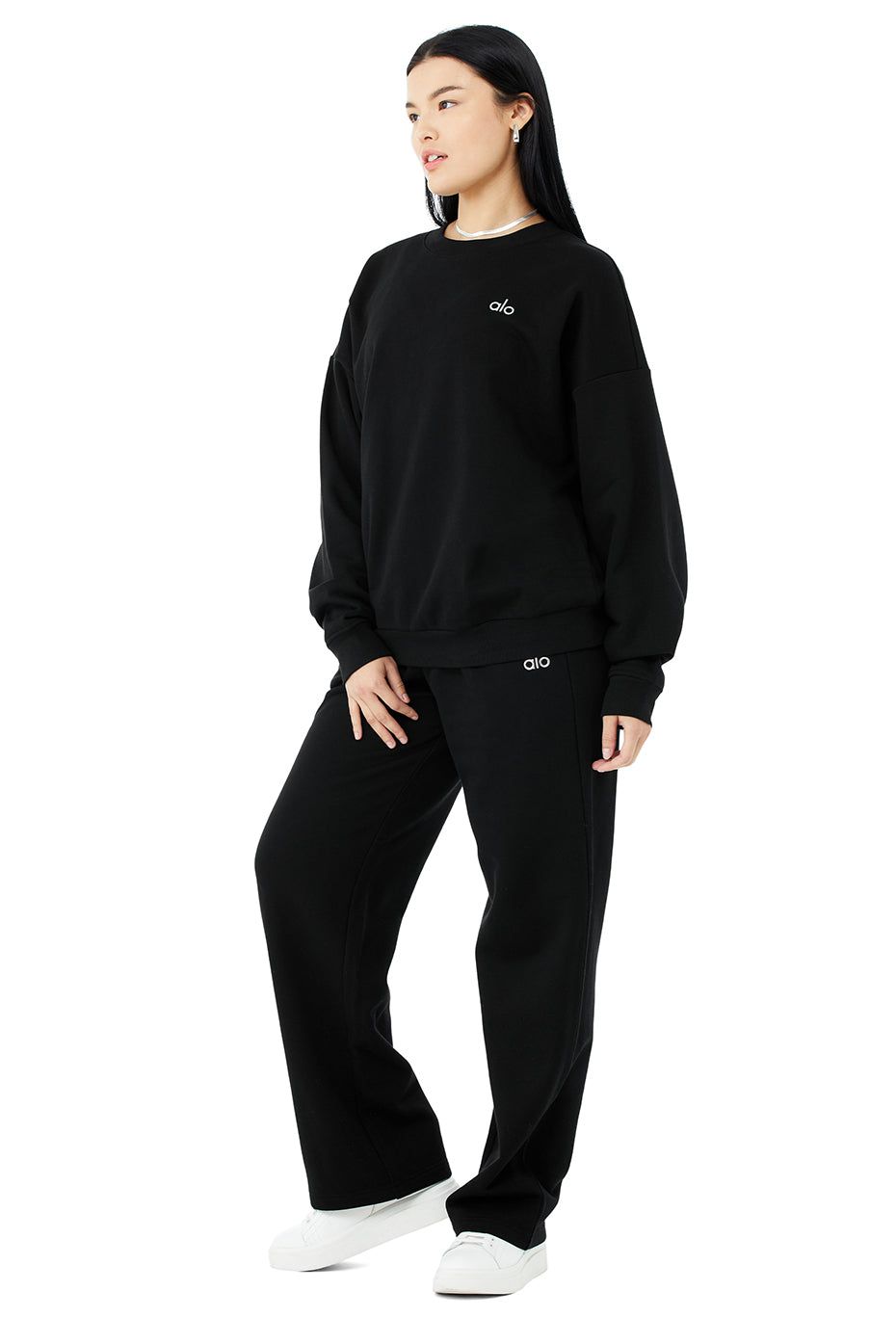 Accolade Crew Neck Pullover & Accolade Straight Leg Sweatpant Set - Black sold by Alo Yoga product image thumbnail 6