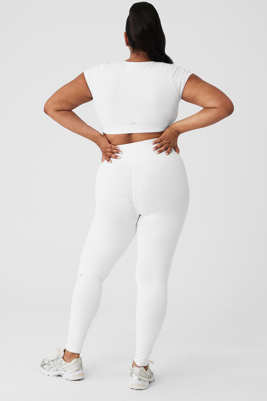 Airbrush Figure Short Sleeve Bra & 7/8 High-Waist Airbrush Legging Set sold by Alo Yoga product image thumbnail 15