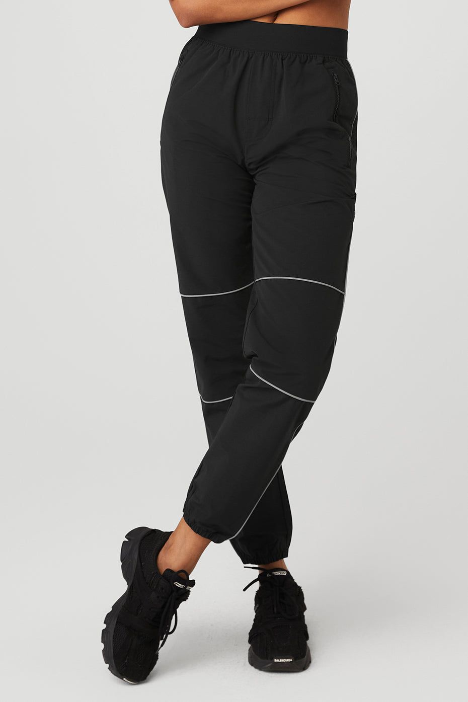 Torrent Track Sweatpant - Black sold by Alo Yoga