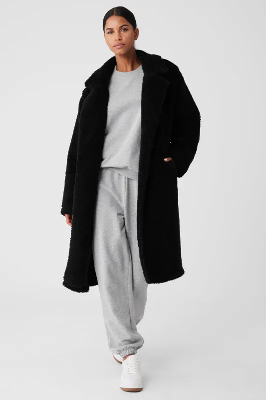 Oversized Sherpa Trench - Black made by Alo Yoga
