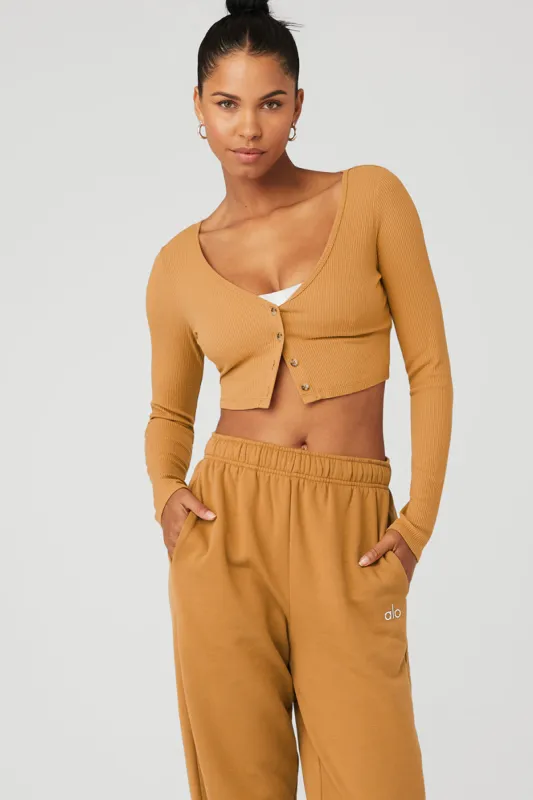 Ribbed Cropped Whisper Cardi - Toffee made by Alo Yoga