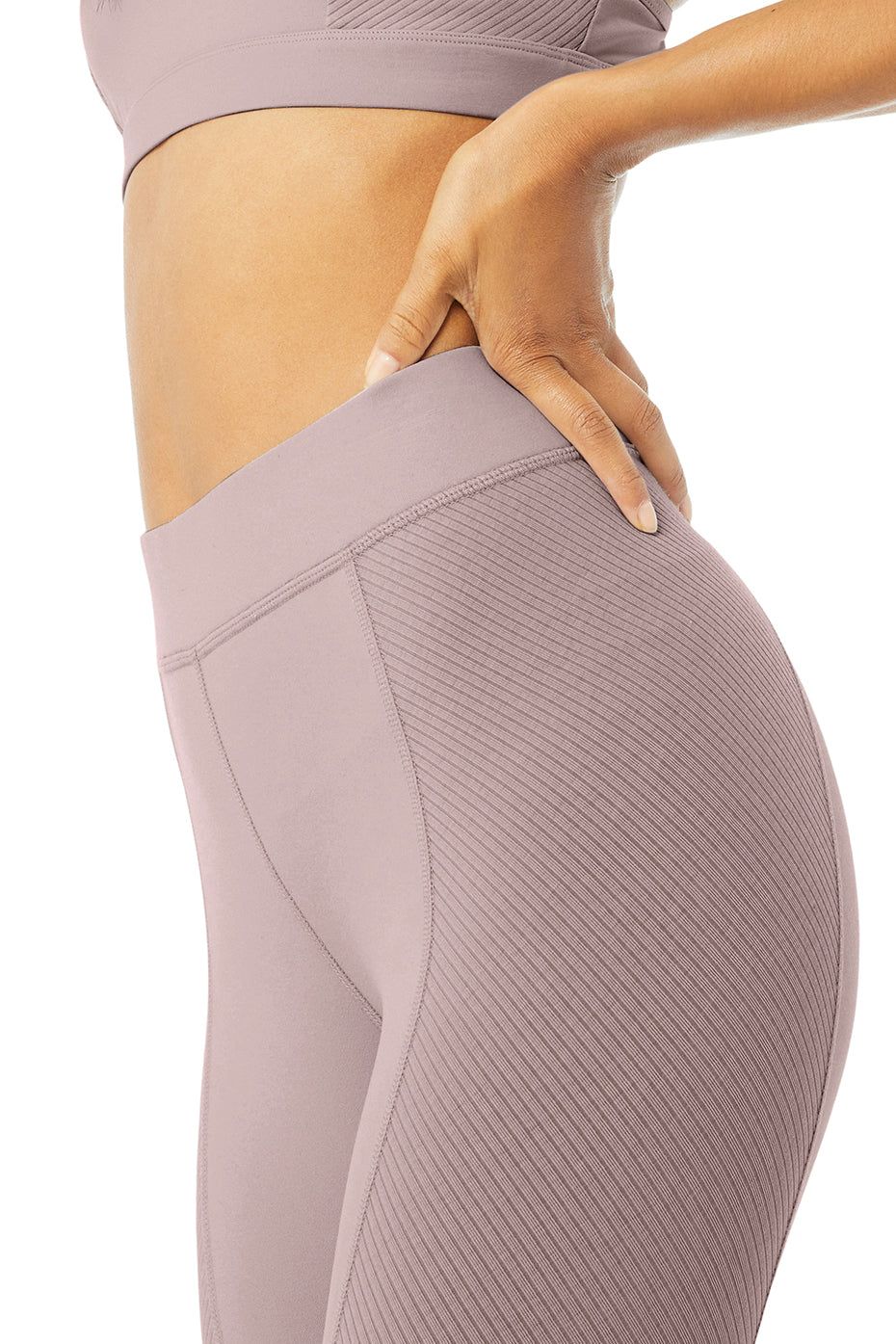 High-Waist 7/8 No Limit Legging - Lavender Dusk sold by Alo Yoga product image thumbnail 4