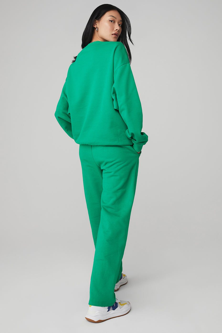 Accolade Crew Neck Pullover & Accolade Straight Leg Sweatpant Set sold by Alo Yoga product image thumbnail 30