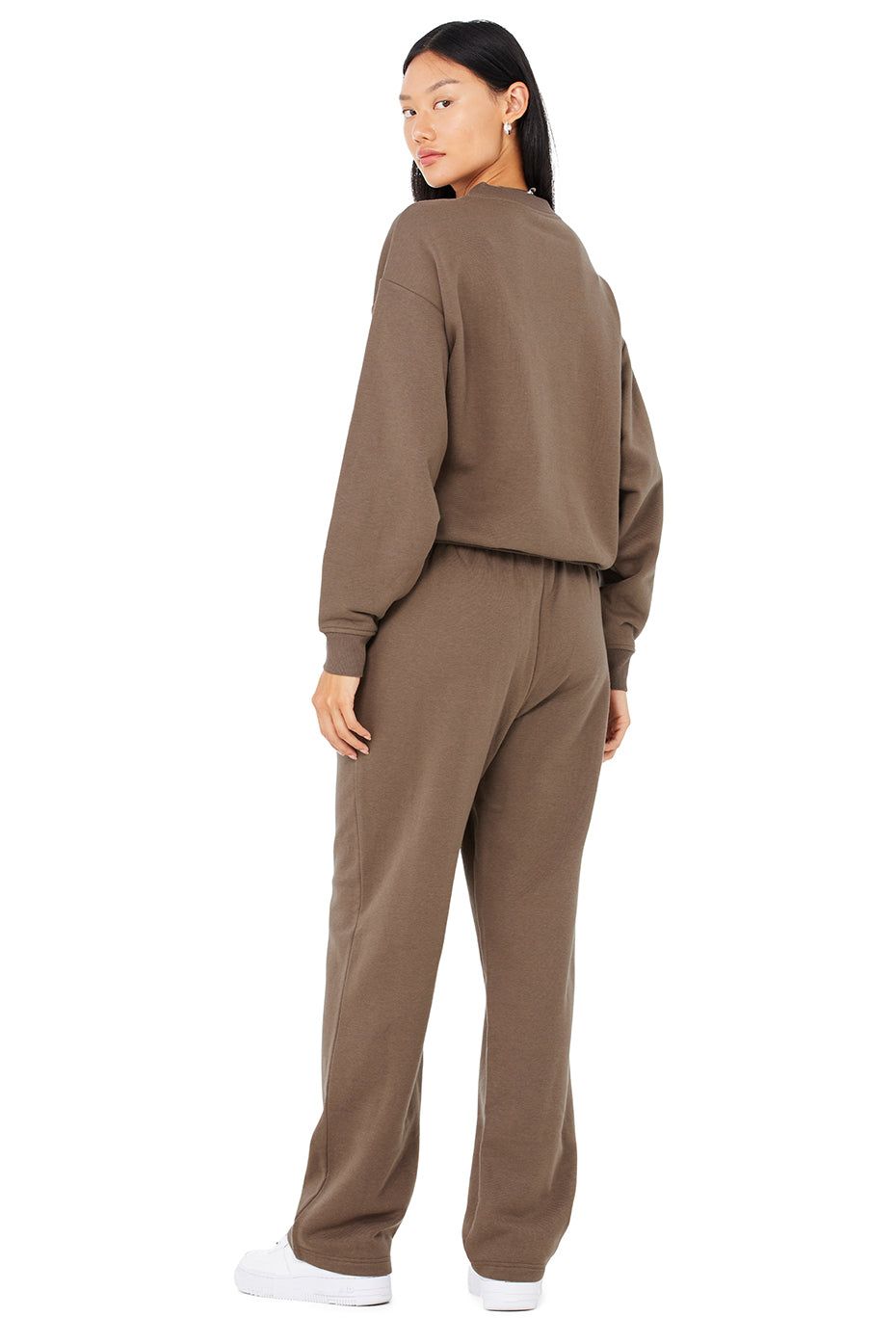 Accolade Crew Neck Pullover & Accolade Straight Leg Sweatpant Set sold by Alo Yoga product image thumbnail 19