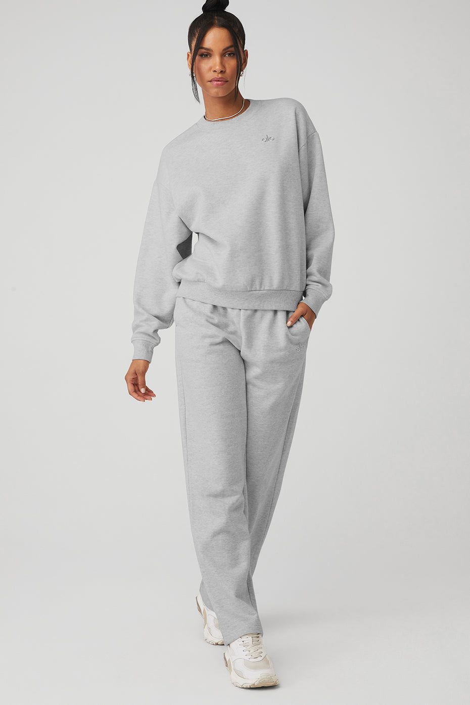 Accolade Crew Neck Pullover & Accolade Straight Leg Sweatpant Set sold by Alo Yoga product image thumbnail 9