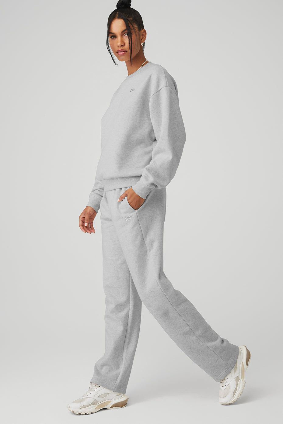 Accolade Crew Neck Pullover & Accolade Straight Leg Sweatpant Set sold by Alo Yoga product image thumbnail 11