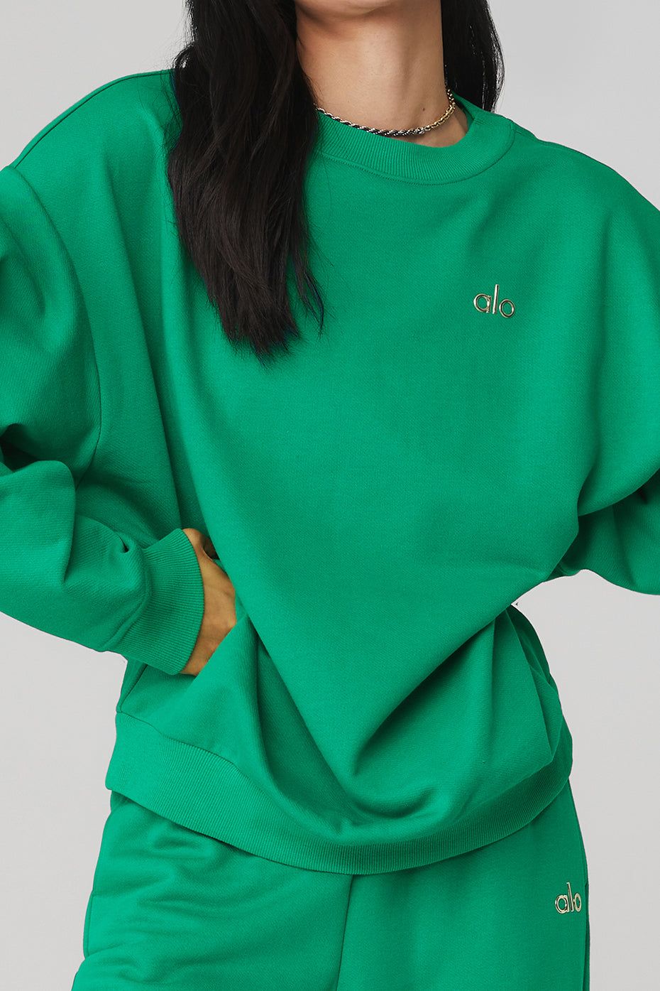 Accolade Crew Neck Pullover & Accolade Straight Leg Sweatpant Set sold by Alo Yoga product image thumbnail 32