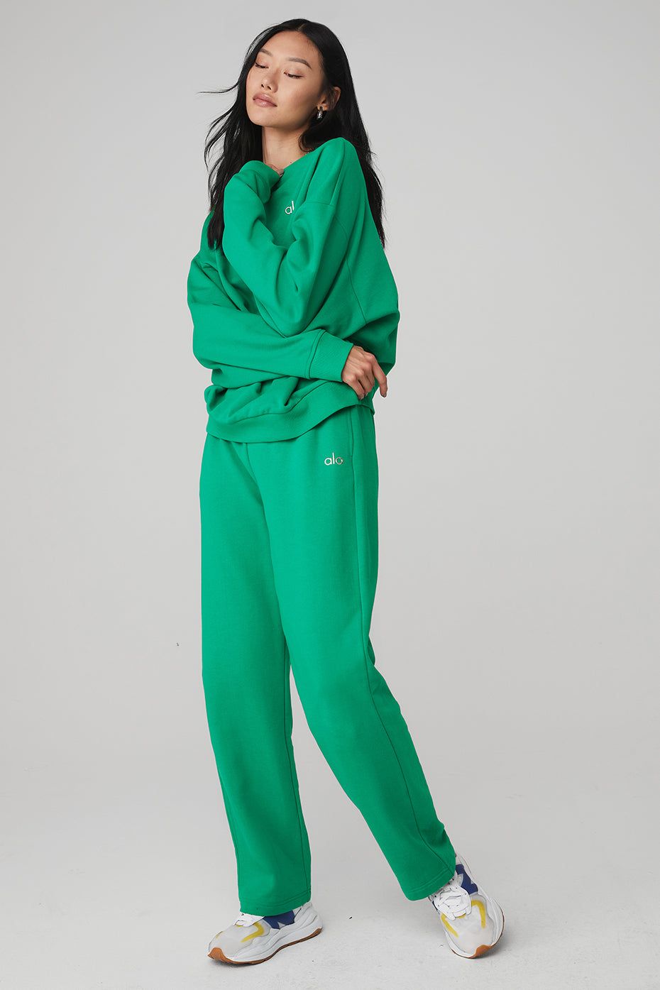 Accolade Crew Neck Pullover & Accolade Straight Leg Sweatpant Set sold by Alo Yoga product image thumbnail 28