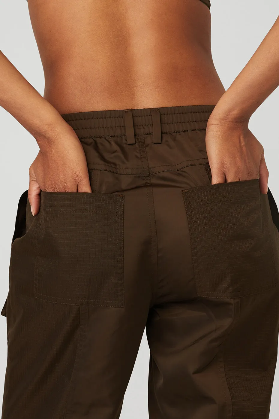 Blaze Trouser Pant - Espresso sold by Alo Yoga product image thumbnail 4