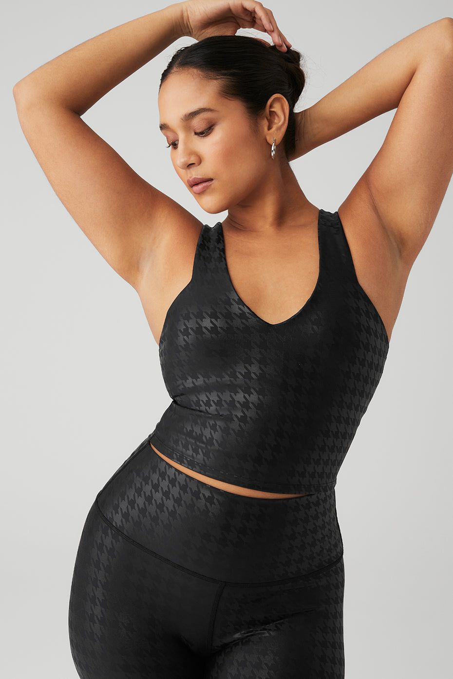 Airlift Glimmer Houndstooth Real Bra Tank & Airlift High-Waist Glimmer Houndstooth Legging Set sold by Alo Yoga product image thumbnail 8