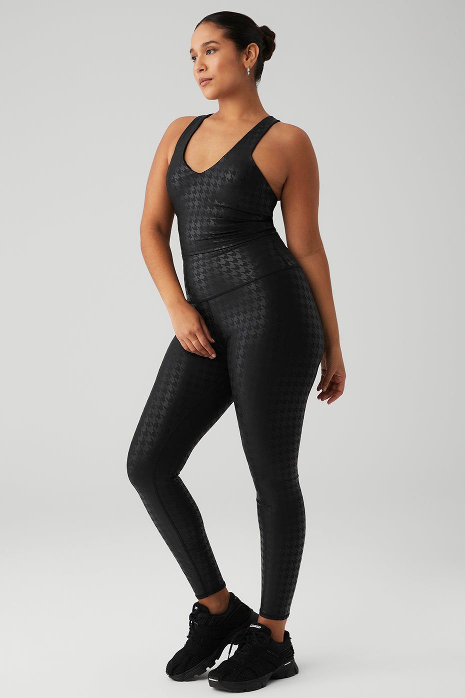 Airlift Glimmer Houndstooth Real Bra Tank & Airlift High-Waist Glimmer Houndstooth Legging Set sold by Alo Yoga product image thumbnail 7