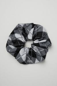 Argyle Oversized Scrunchie - Black/Anthracite sold by Alo Yoga