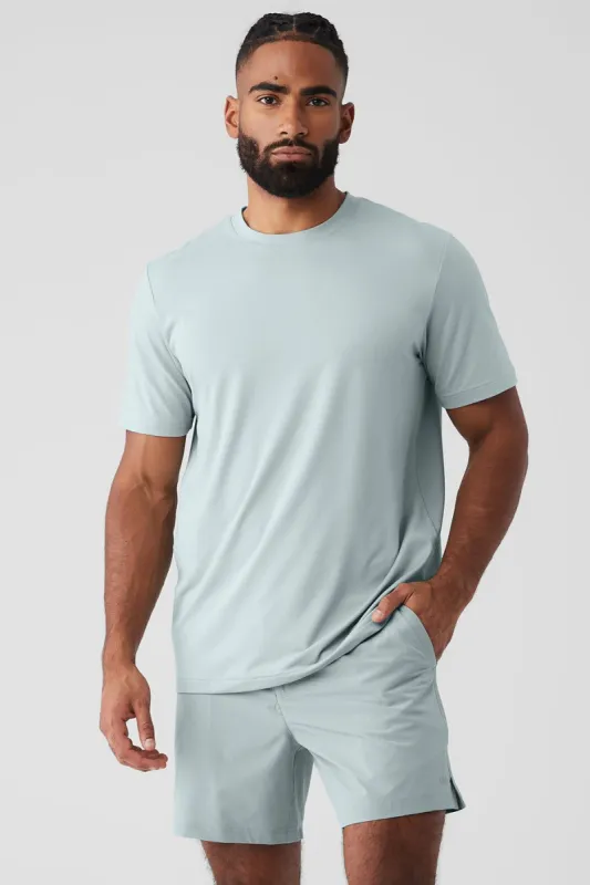 Conquer Reform Crewneck Short Sleeve - Cosmic Grey made by Alo Yoga