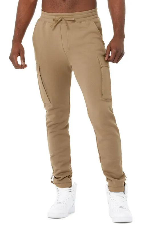 Cargo Traverse Sweatpant - Gravel sold by Alo Yoga