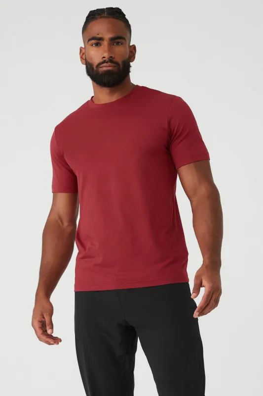 Conquer Reform Crewneck Short Sleeve - Victory Red made by Alo Yoga