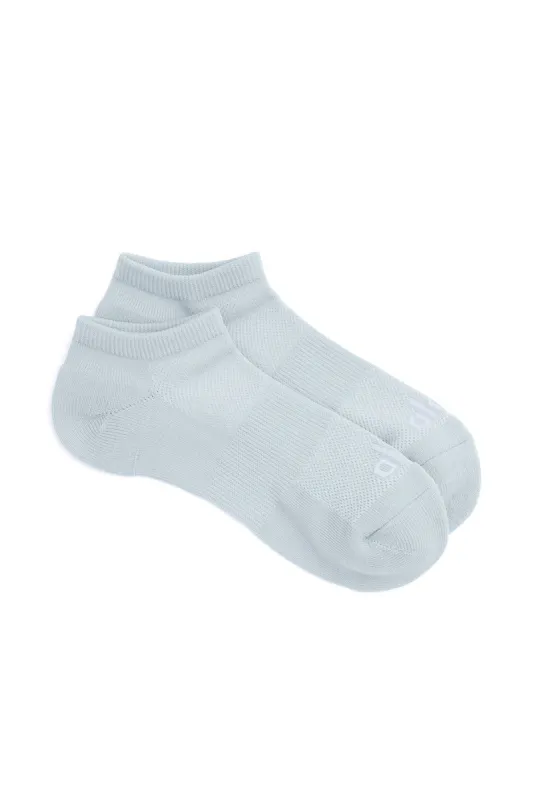Women's Everyday Sock - Powder Blue/White made by Alo Yoga