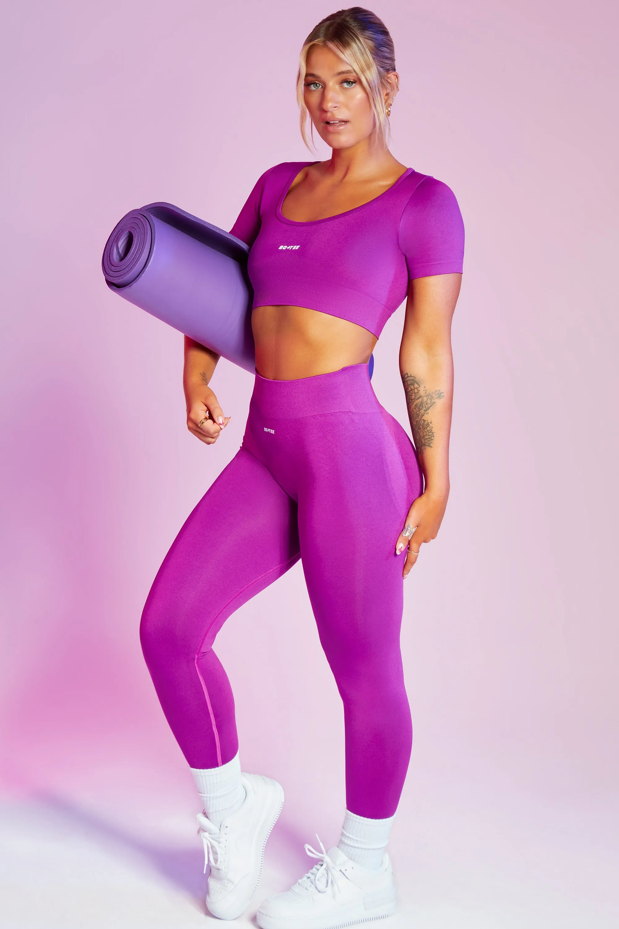 Superset - Curved Waist Seamless Leggings in Purple sold by Bo + Tee