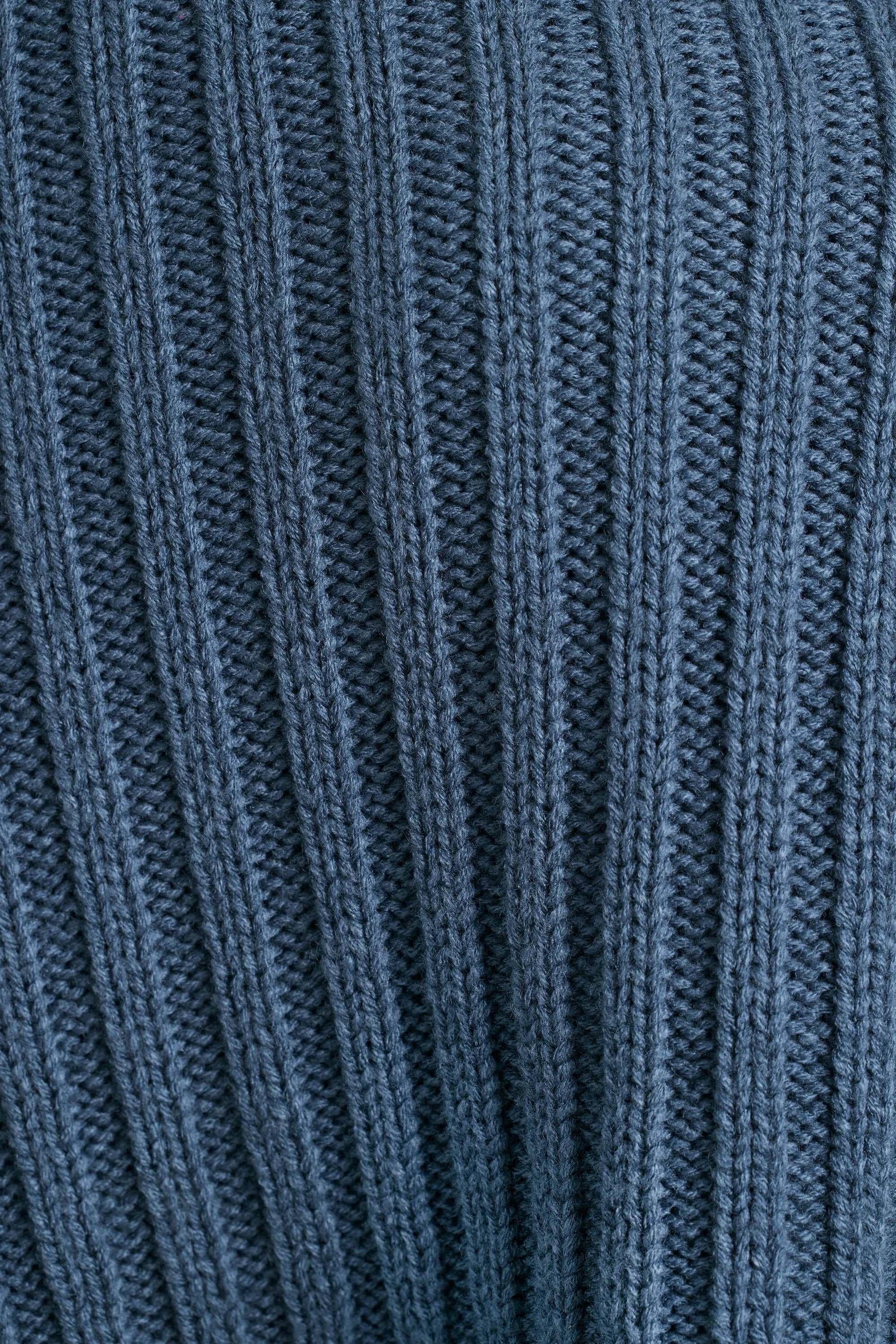 Chunky Knit Shrug in Washed Navy sold by Bo + Tee product image thumbnail 4