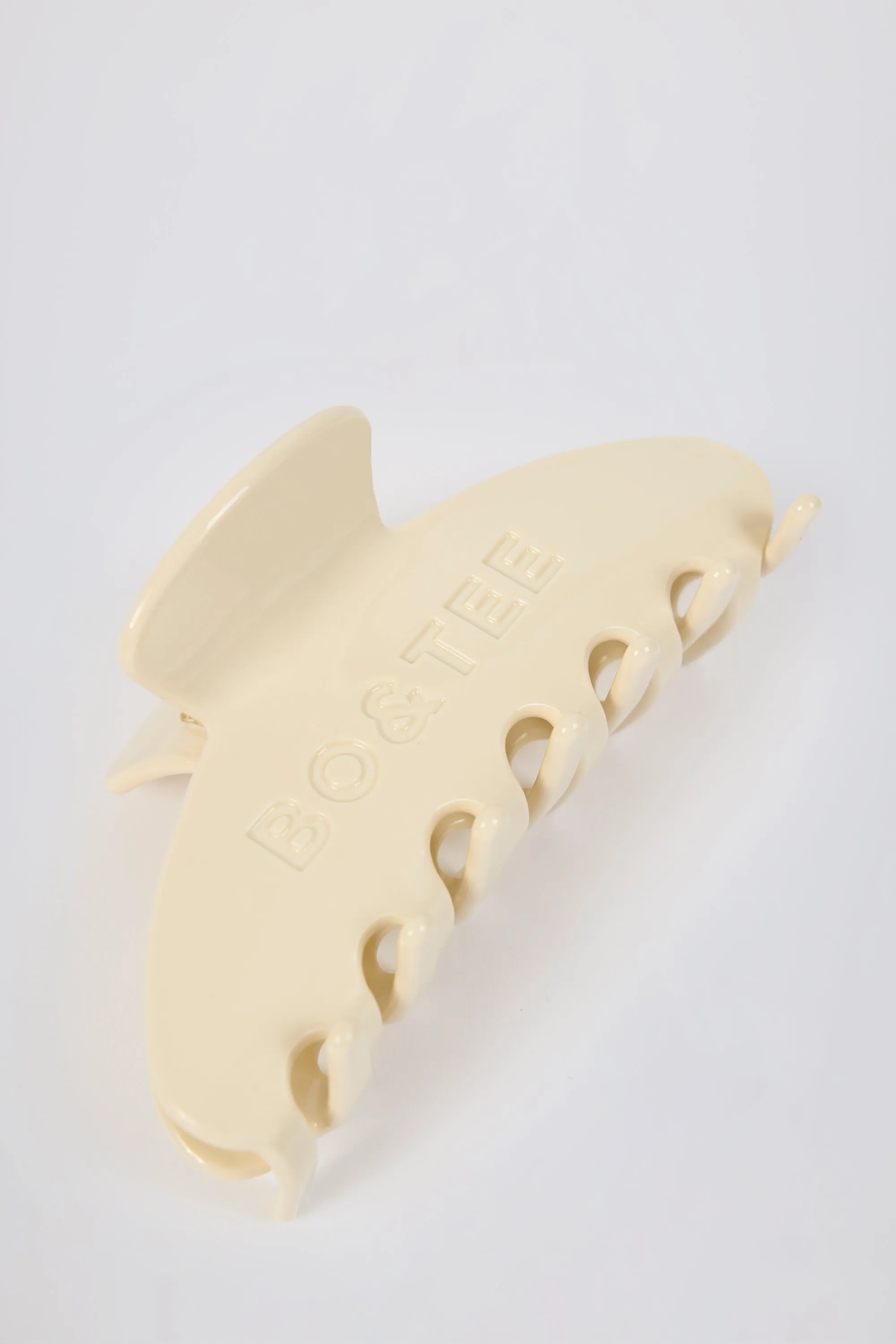 Medium Claw Clip in Soft White sold by Bo + Tee product image thumbnail 2