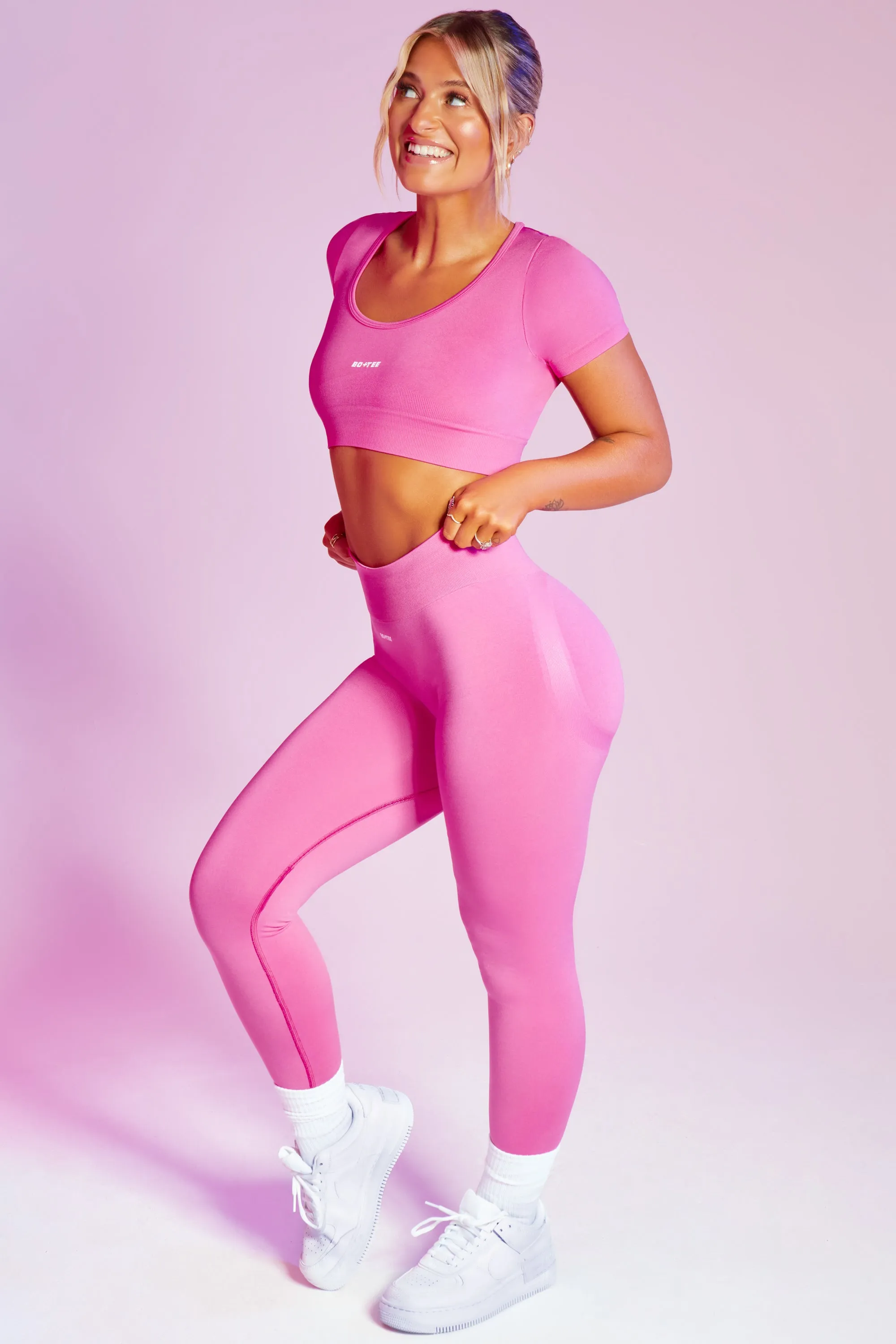 Superset - Curved Waist Seamless Leggings in Pink sold by Bo + Tee