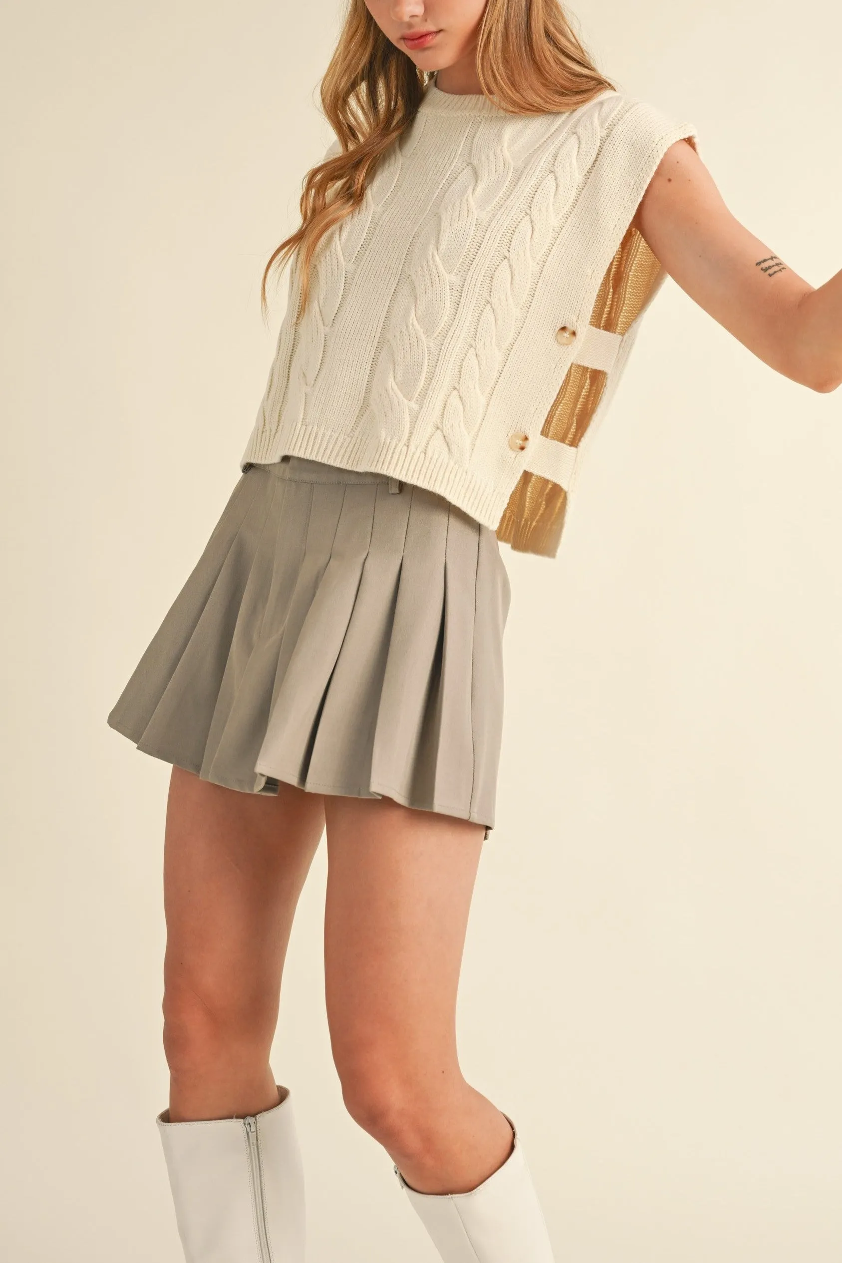 Contrast Waist band Pleated Mini Skirt sold by Evercado product image thumbnail 5