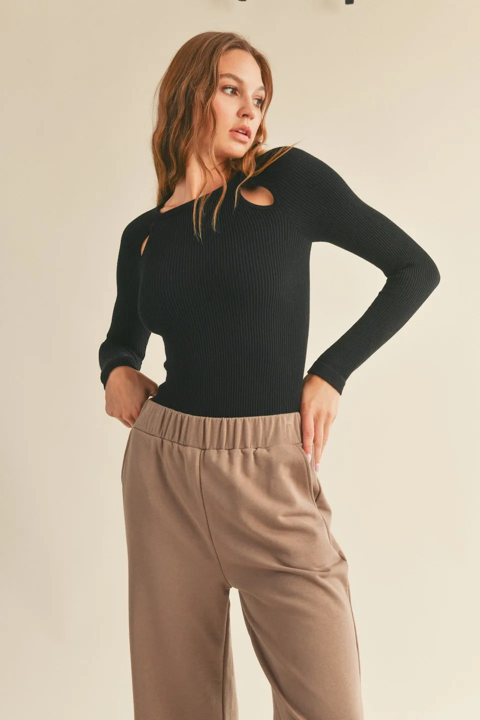 Long Sleeves Seamless Bodysuit sold by Evercado product image thumbnail 2