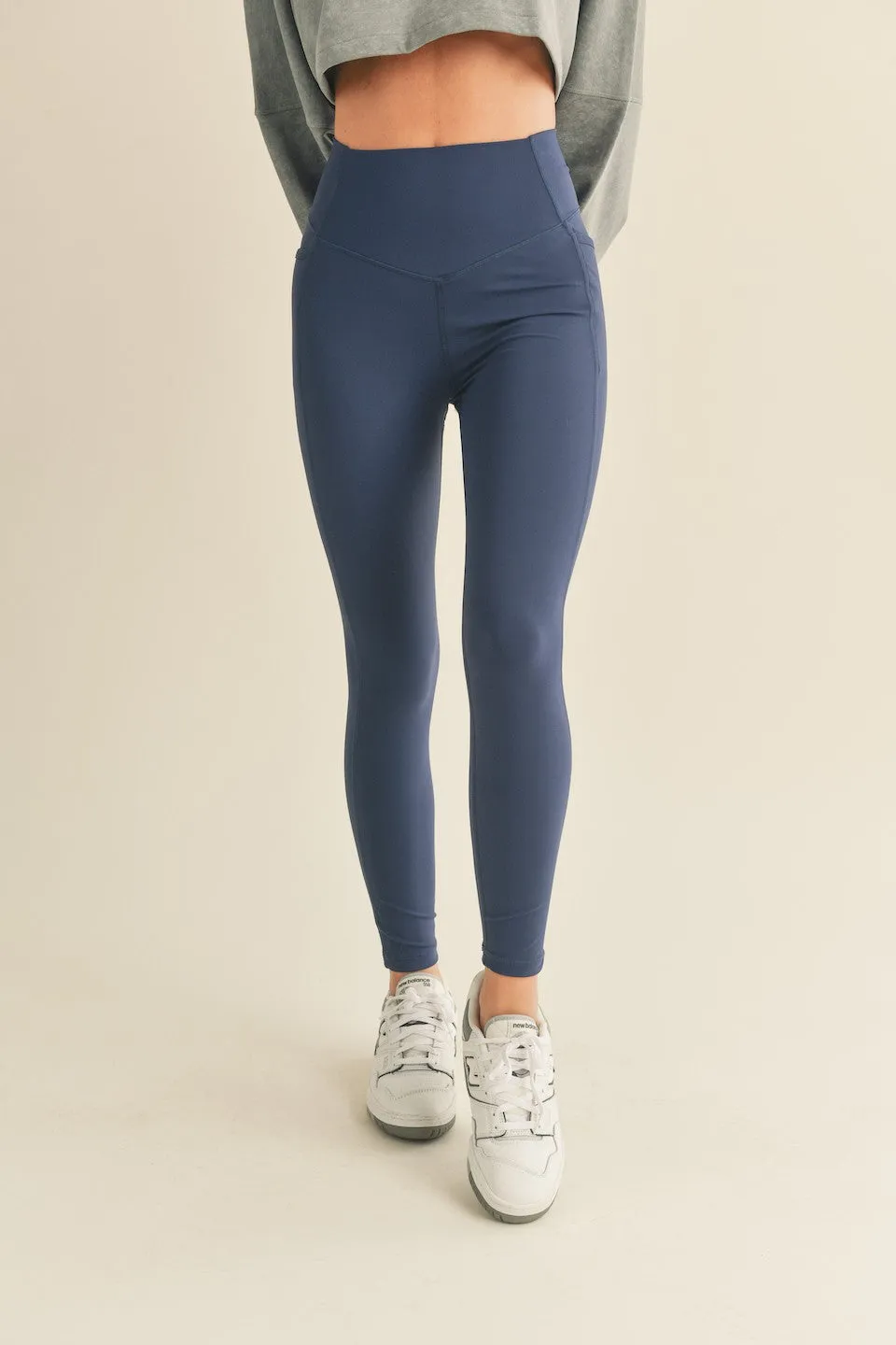 High Rise Pocket Leggings sold by Evercado product image thumbnail 2