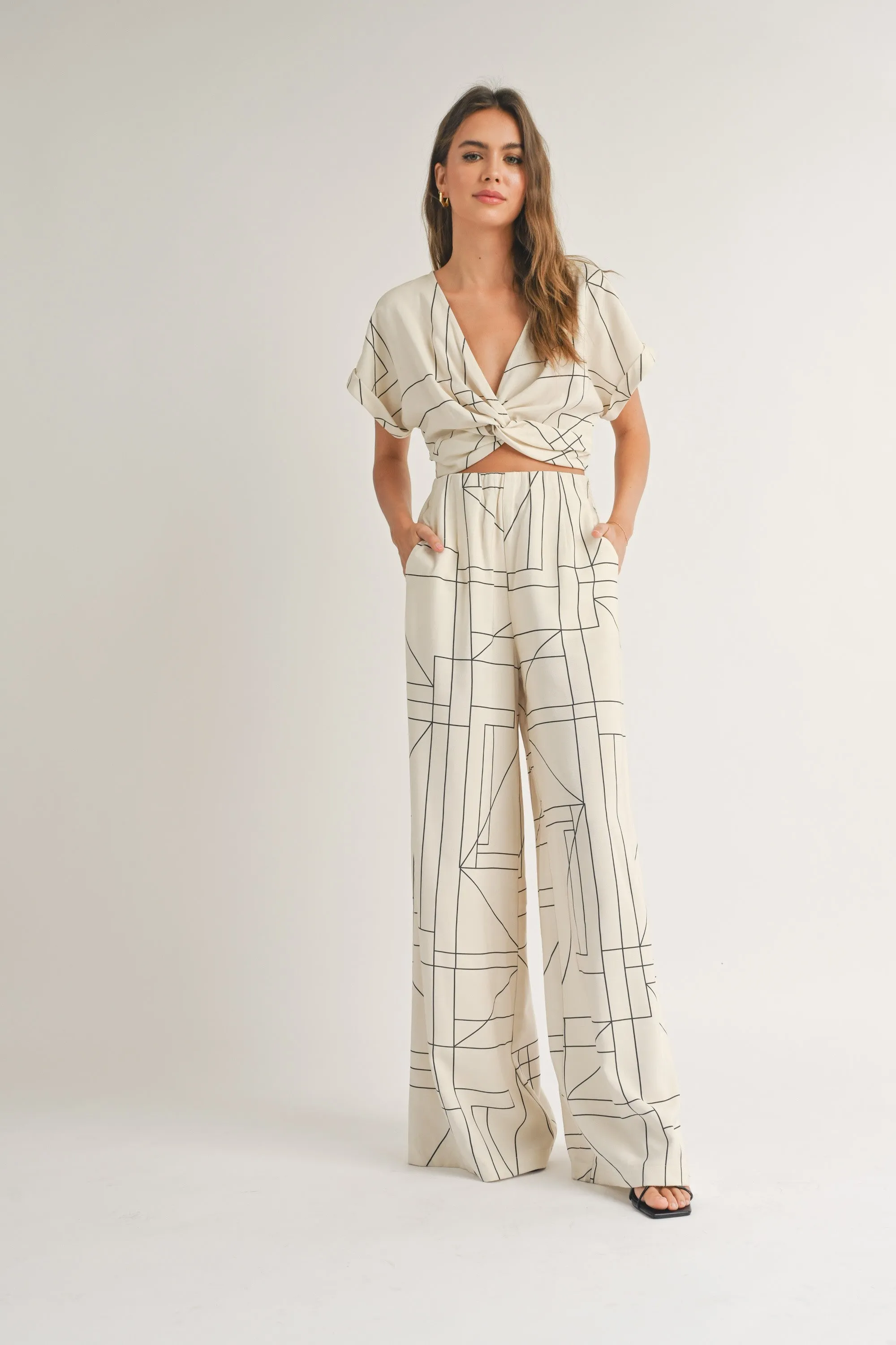 Grid Pattern Wide Leg Pants sold by Evercado product image thumbnail 4