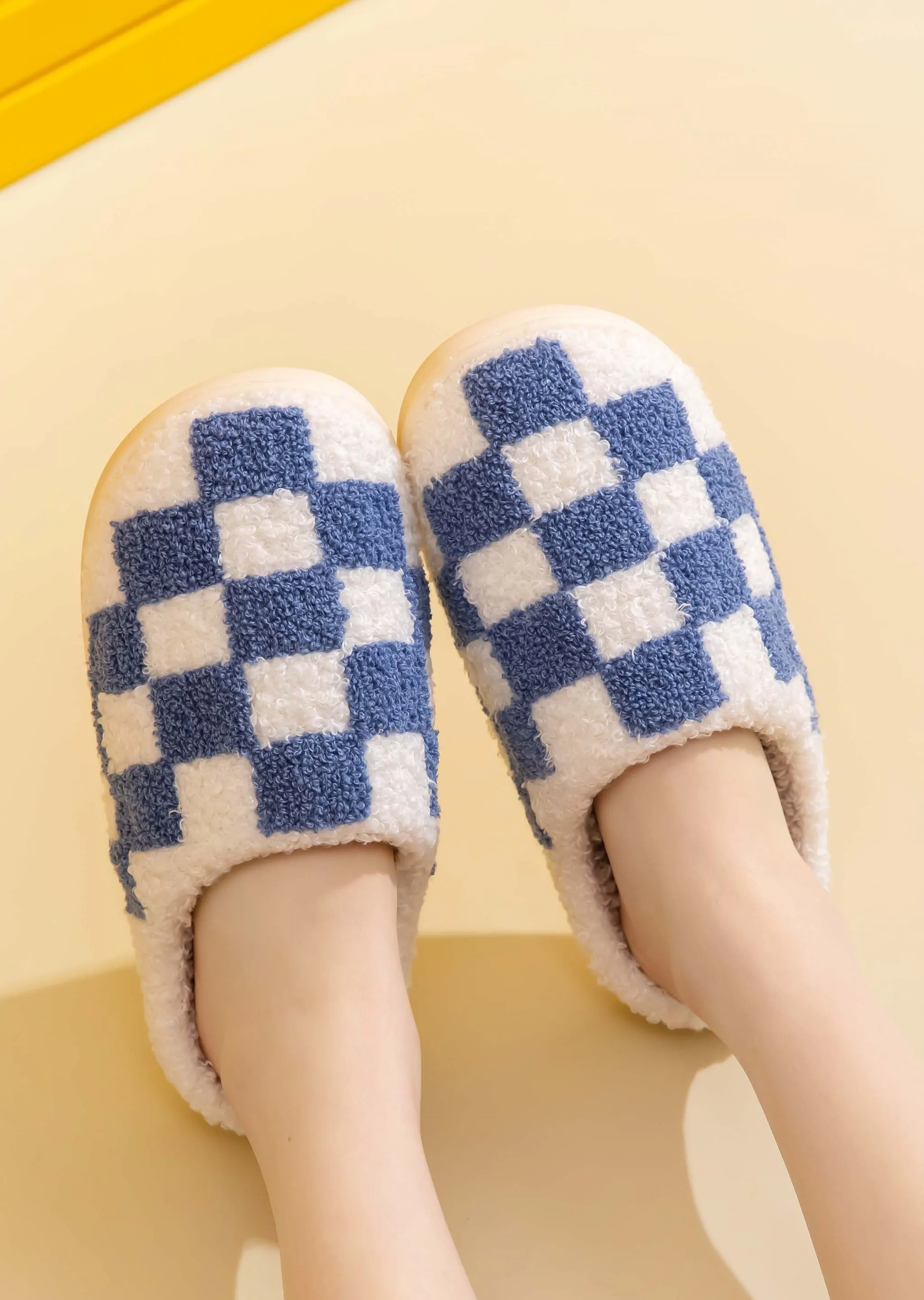 Soft Plush Checker Slipper sold by Evercado product image thumbnail 4