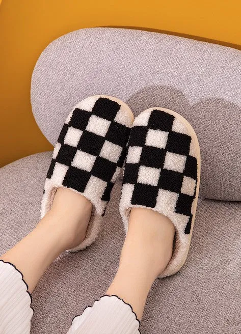 Soft Plush Checker Slipper sold by Evercado product image thumbnail 2