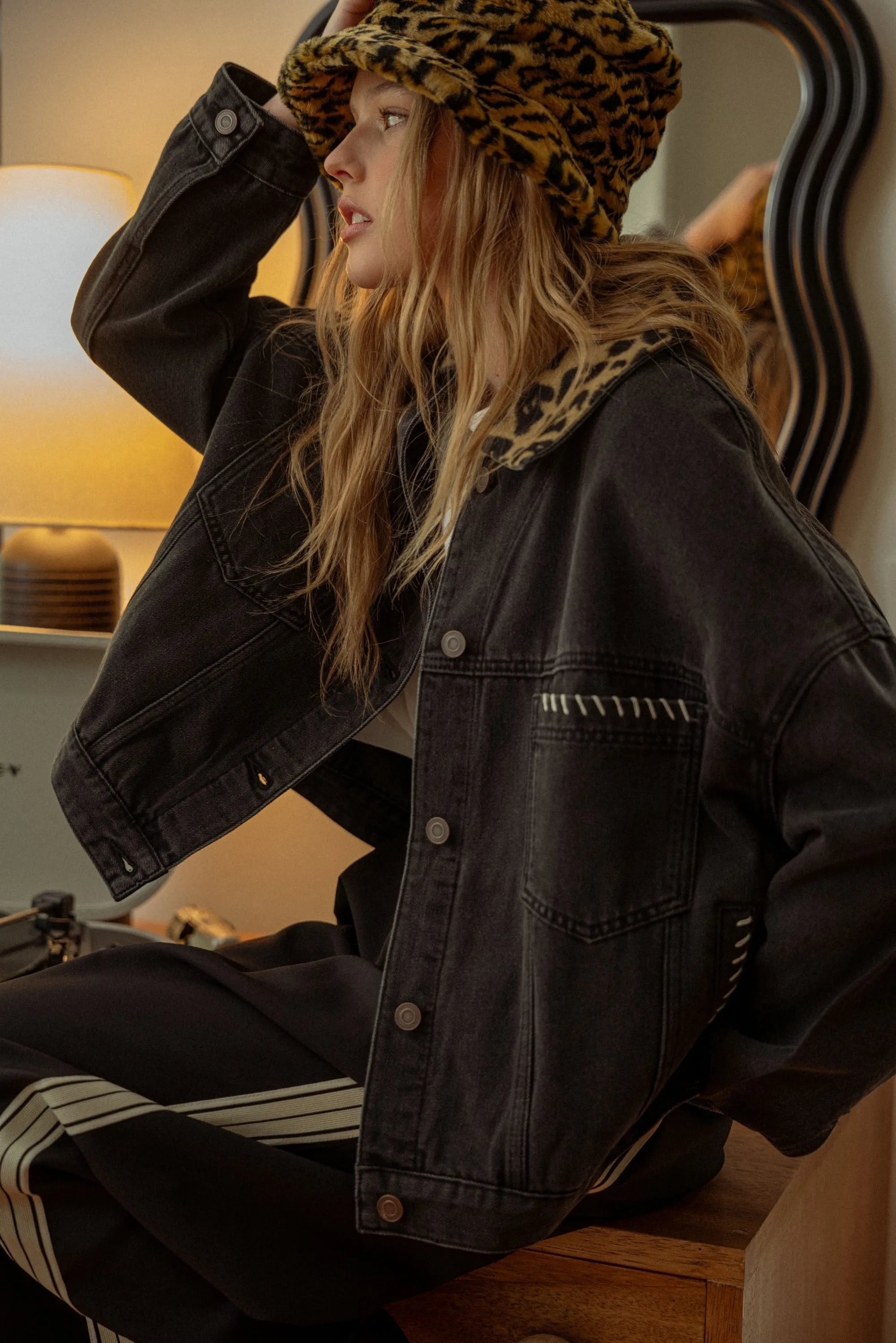 Oversized Black Denim Jacket with Leopard Print Collar sold by Evercado