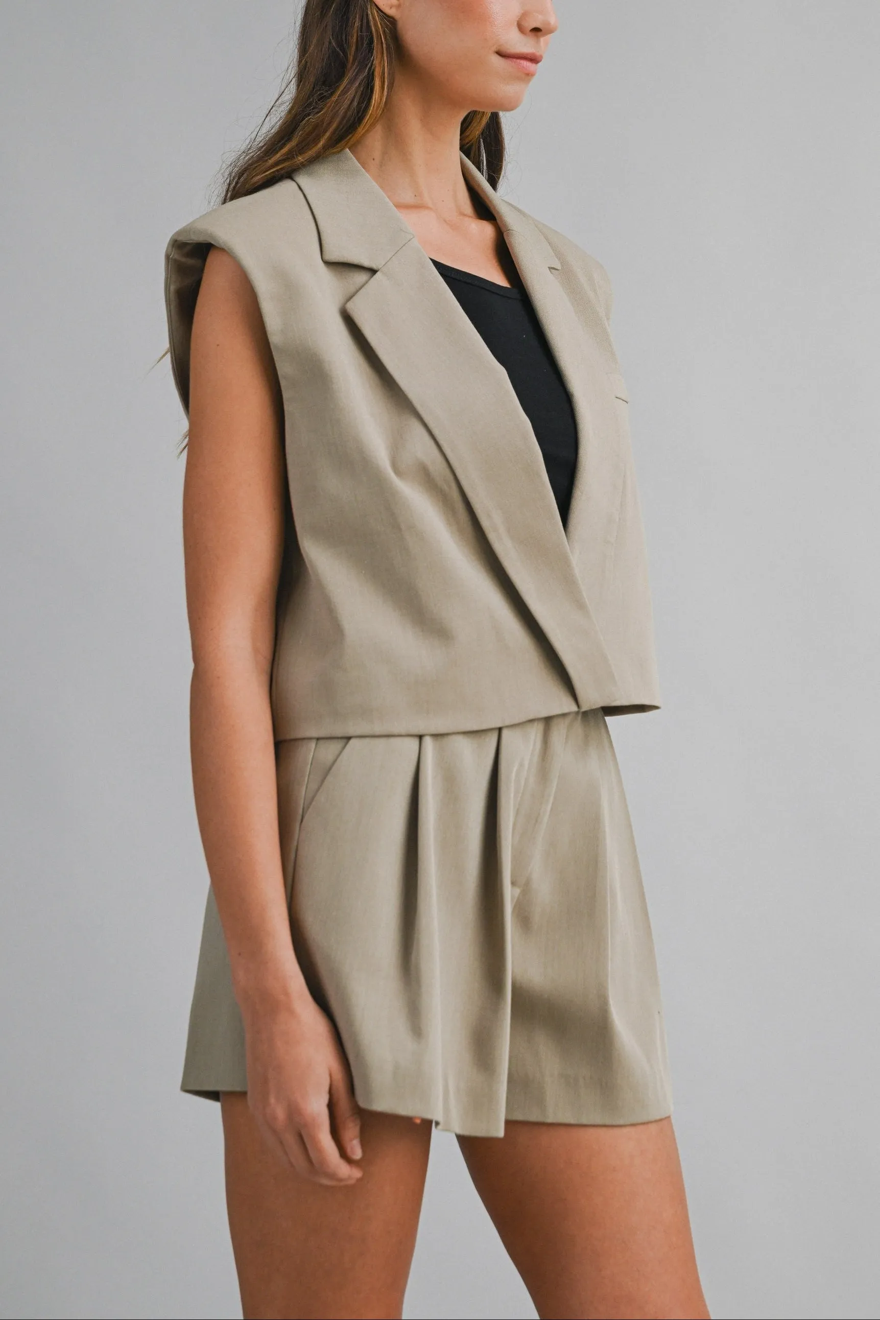 Chic Sleeveless Blazer Vest with Pleated Shorts Set sold by Evercado product image thumbnail 2