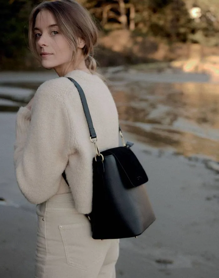 Christie Noir sold by Gattabag product image thumbnail 2