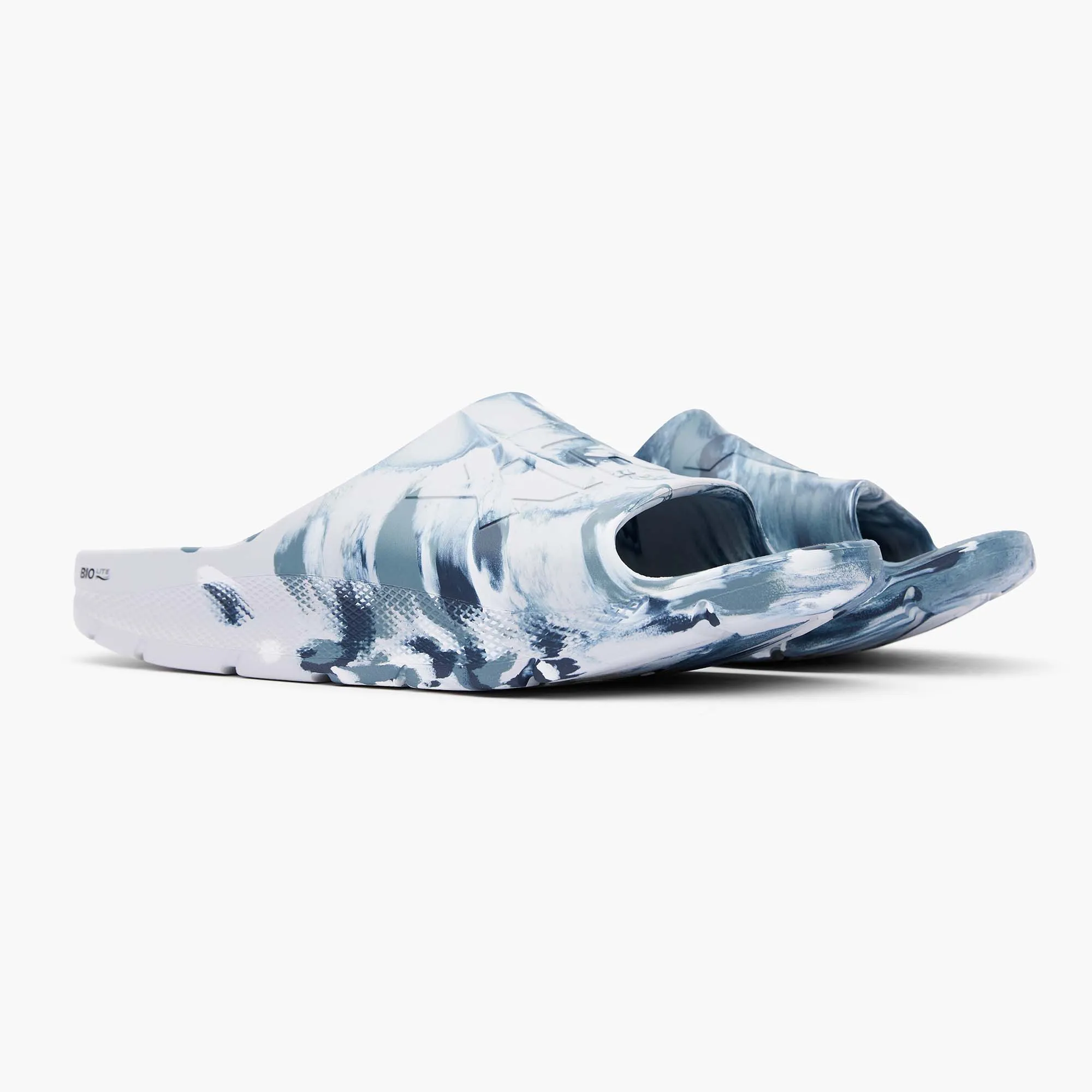 Men's Après Fish Slide sold by XTRATUF