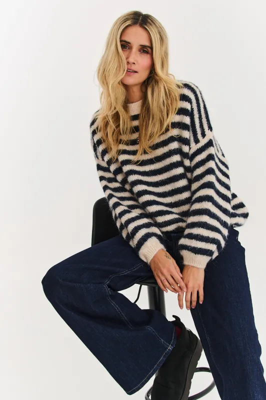 Sweter French Tale made by Naoko