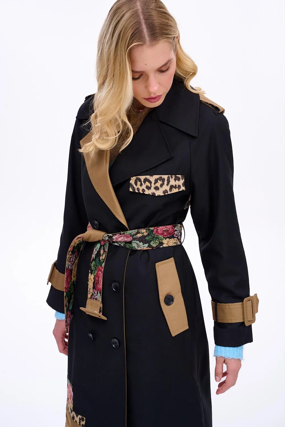 Klasyczny trencz Escape The Ordinary sold by Naoko product image thumbnail 5