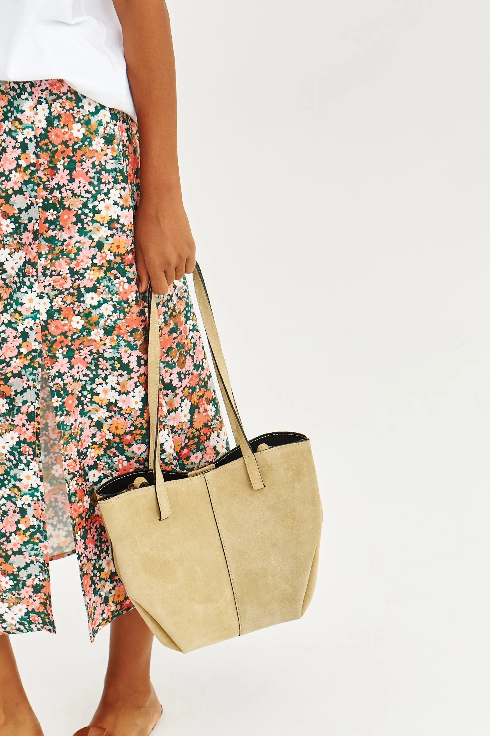 Torebka skórzana typu shopper Silky Glow sold by Naoko product image thumbnail 4