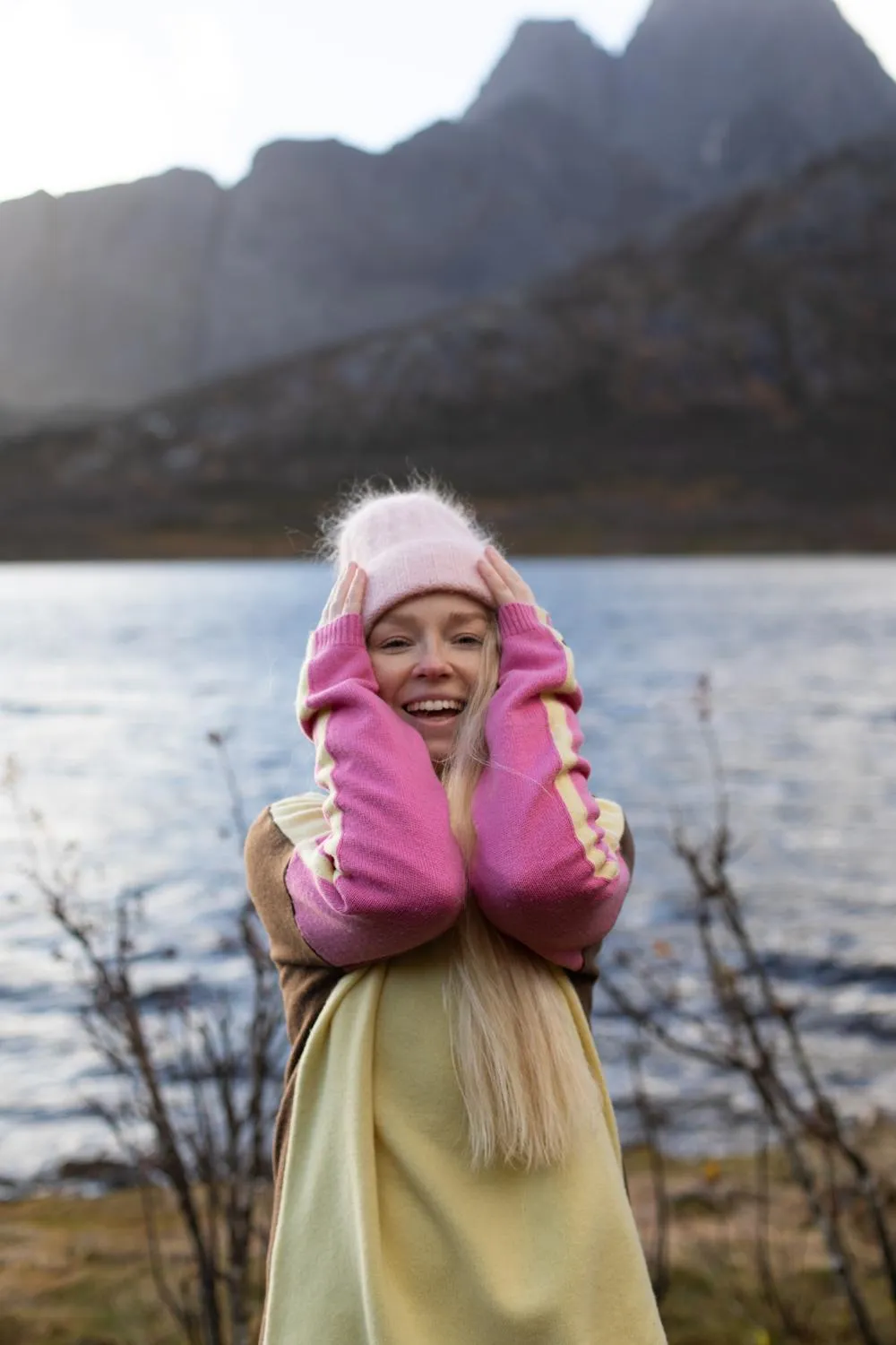 Wełniany sweter z golfem Shine Bright sold by Naoko product image thumbnail 5