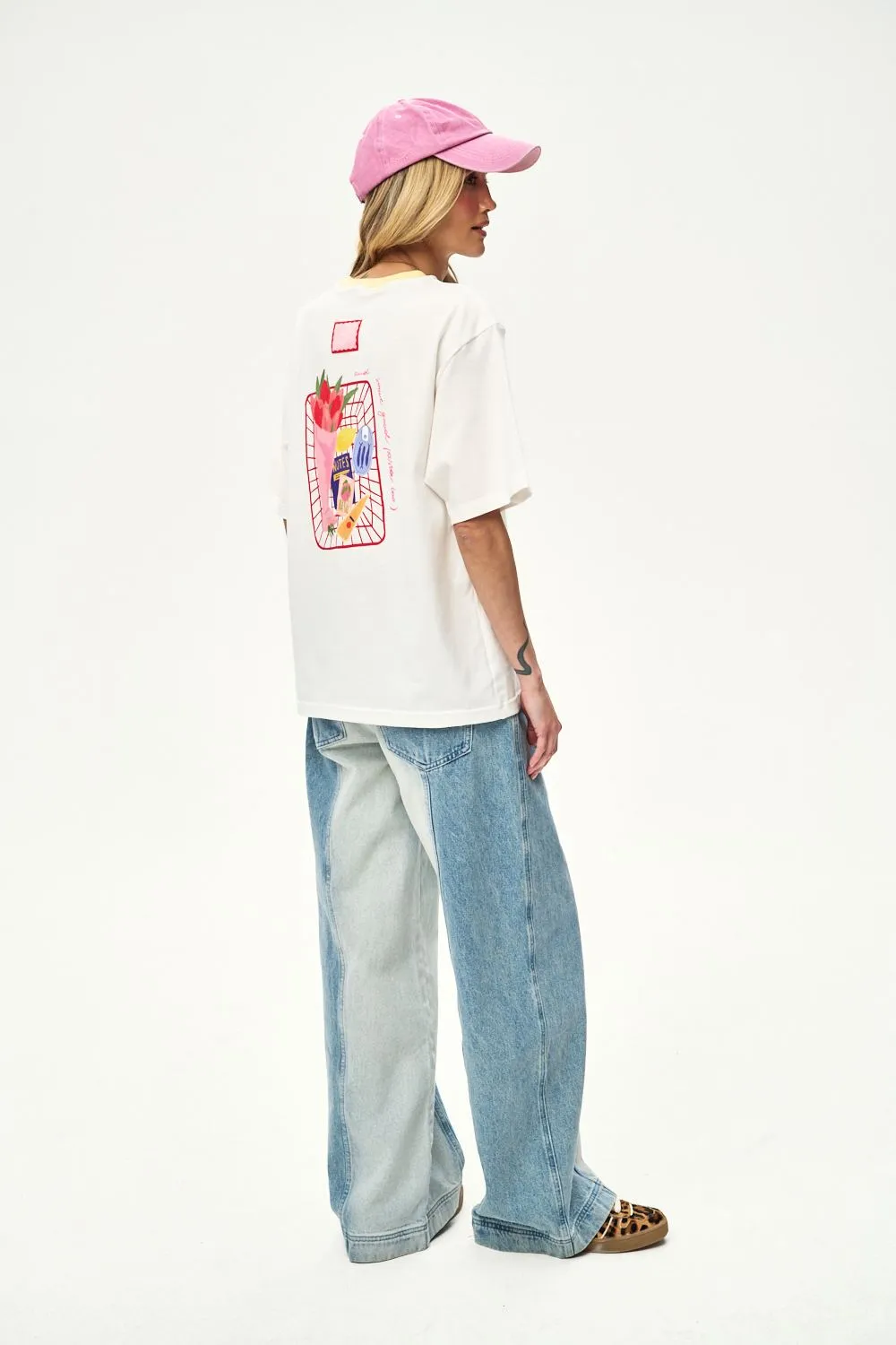 T-shirt Sunday Market sold by Naoko product image thumbnail 5