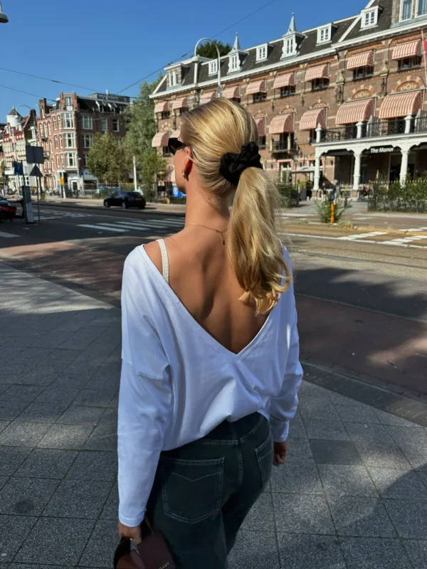 LONGSLEEVE V-BACK  BIAŁY sold by The Odder Side